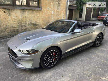 Ford Mustang 2020  випуску Київ з двигуном 5 л бензин кабріолет автомат за 43999 долл. 