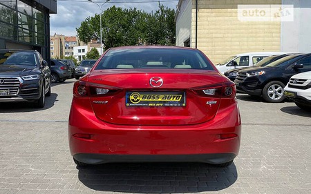 Mazda 3 2017  випуску Івано-Франківськ з двигуном 2 л бензин седан автомат за 10800 долл. 