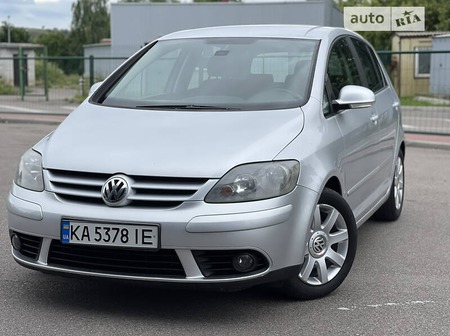 Volkswagen Golf Plus 2006  випуску Київ з двигуном 2 л дизель хэтчбек механіка за 5900 долл. 