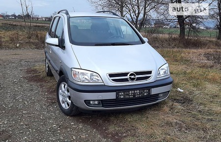 Opel Zafira Tourer 2003  випуску Чернівці з двигуном 1.8 л бензин мінівен механіка за 4700 долл. 