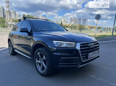 Audi Q5 2017  випуску Київ з двигуном 2 л бензин позашляховик автомат за 28999 долл. 