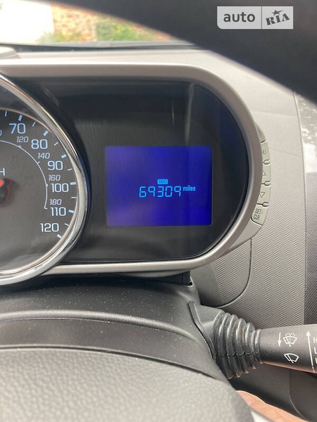 Chevrolet Spark 2014  випуску Чернігів з двигуном 1.2 л бензин хэтчбек автомат за 6700 долл. 