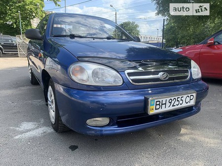 Daewoo Lanos 2010  випуску Одеса з двигуном 1.5 л бензин седан механіка за 2950 долл. 