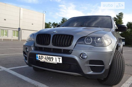 BMW X5 2011  випуску Запоріжжя з двигуном 3 л  позашляховик автомат за 14800 долл. 