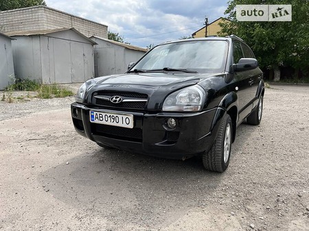 Hyundai Tucson 2009  випуску Київ з двигуном 2 л  позашляховик механіка за 8450 долл. 