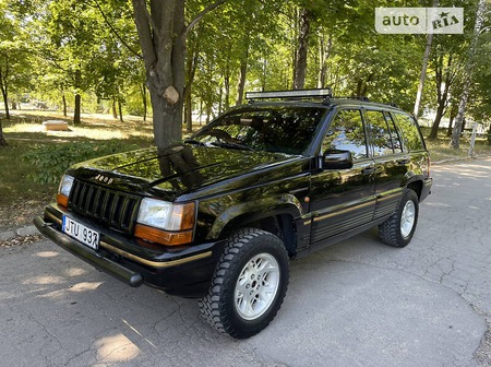 Jeep Grand Cherokee 1996  випуску Вінниця з двигуном 5.2 л  позашляховик автомат за 3650 долл. 