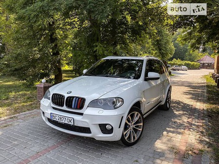 BMW X5 2011  випуску Львів з двигуном 3 л бензин позашляховик автомат за 19990 долл. 