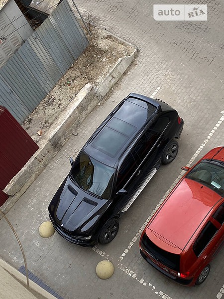 BMW X5 2004  випуску Львів з двигуном 3 л дизель позашляховик автомат за 12000 долл. 