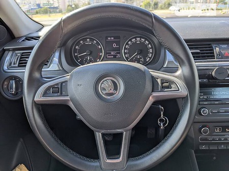 Skoda Spaceback 2014  випуску Київ з двигуном 1.6 л  хэтчбек механіка за 8800 долл. 