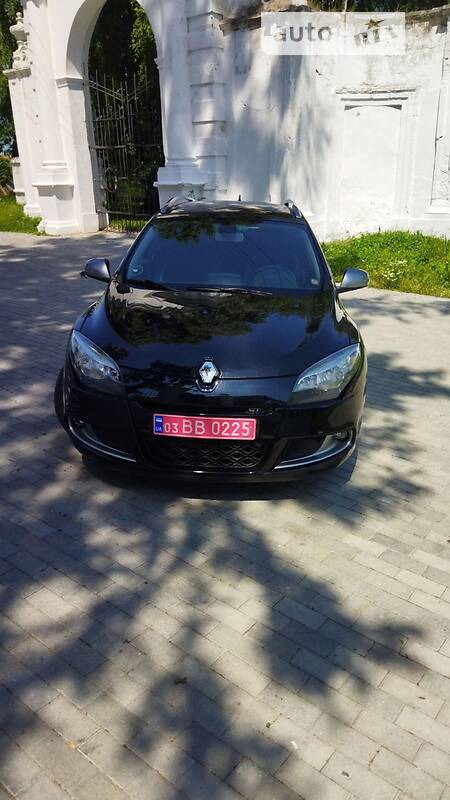 Renault Megane 2011  випуску Тернопіль з двигуном 1.9 л дизель універсал механіка за 6500 долл. 