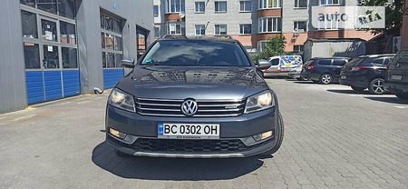 Volkswagen Passat Alltrack 2013  випуску Львів з двигуном 2 л дизель універсал автомат за 15000 долл. 