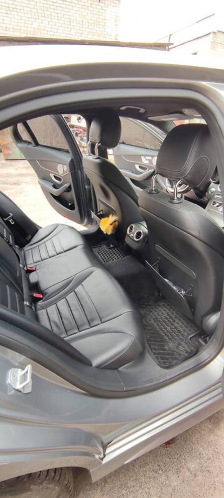 Mercedes-Benz C 300 2014  випуску Київ з двигуном 2 л бензин седан автомат за 27500 долл. 