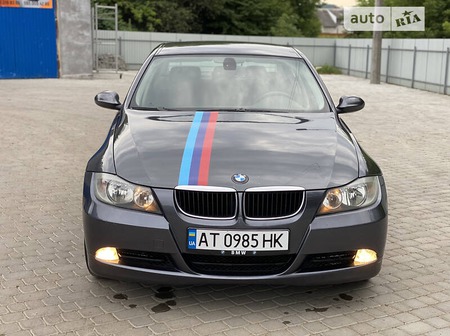 BMW 318 2005  випуску Івано-Франківськ з двигуном 2 л дизель седан механіка за 6700 долл. 
