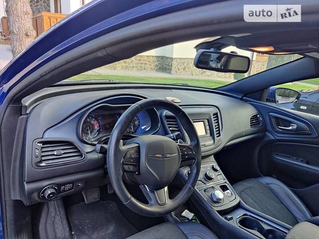 Chrysler 200 2014  випуску Київ з двигуном 2.4 л бензин седан автомат за 9990 долл. 
