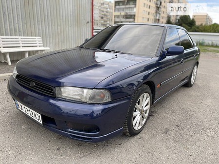 Subaru Legacy 1998  випуску Харків з двигуном 2.5 л  седан автомат за 3699 долл. 
