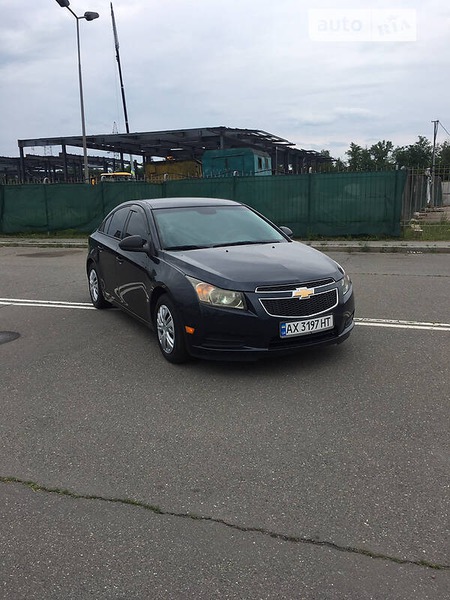 Chevrolet Cruze 2015  випуску Київ з двигуном 1.8 л  седан механіка за 6300 долл. 
