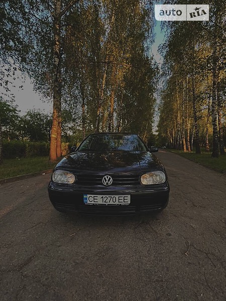 Volkswagen Golf 1998  випуску Чернівці з двигуном 1.4 л бензин хэтчбек механіка за 4200 долл. 