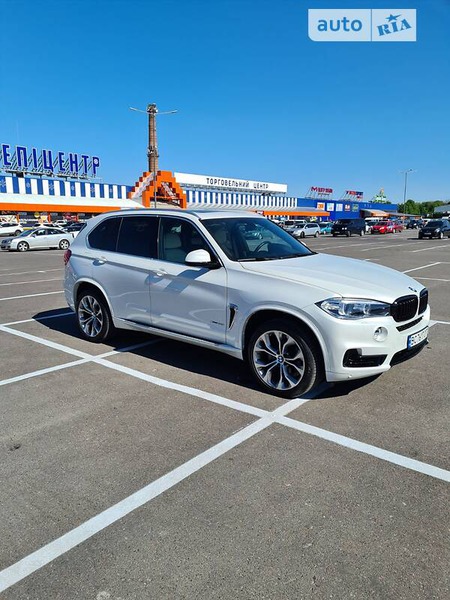 BMW X5 2016  випуску Київ з двигуном 3 л бензин позашляховик автомат за 35000 долл. 