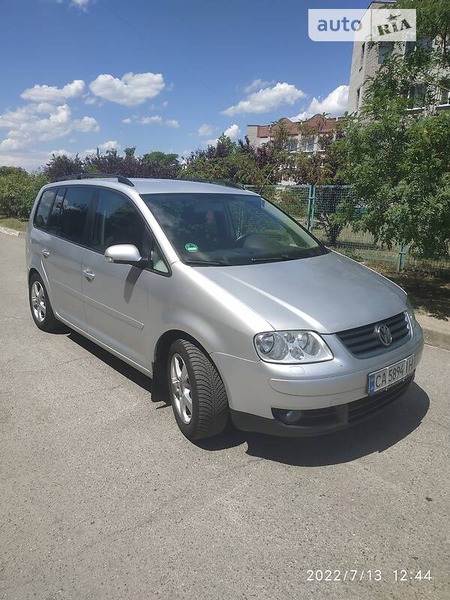 Volkswagen Touran 2006  випуску Запоріжжя з двигуном 2 л  мінівен механіка за 6300 долл. 