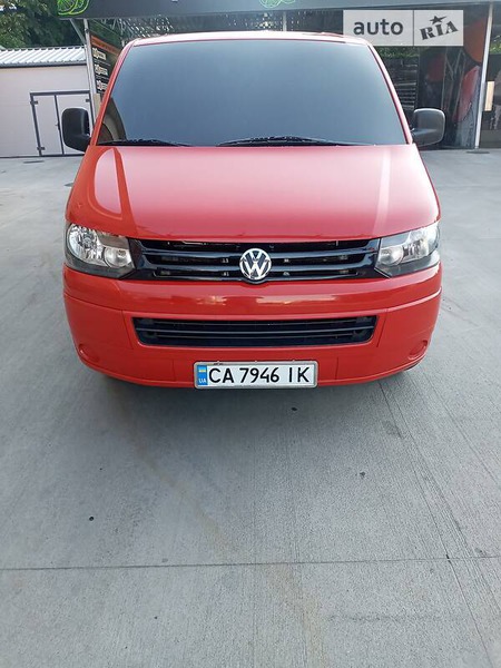 Volkswagen Transporter 2006  випуску Черкаси з двигуном 1.9 л дизель мінівен механіка за 6800 долл. 