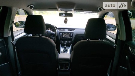 Skoda Octavia 2015  випуску Ужгород з двигуном 2 л дизель седан автомат за 13200 долл. 