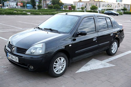Renault Clio 2005  випуску Житомир з двигуном 0 л бензин седан механіка за 3900 долл. 