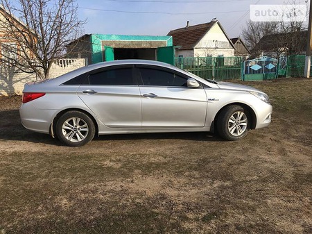 Hyundai Sonata 2012  випуску Запоріжжя з двигуном 2 л газ седан автомат за 8900 долл. 