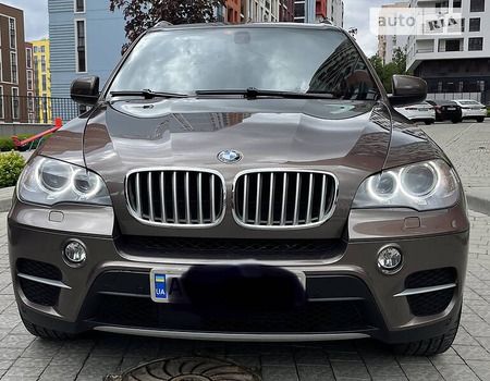 BMW X5 2011  випуску Львів з двигуном 3 л дизель позашляховик автомат за 22500 долл. 