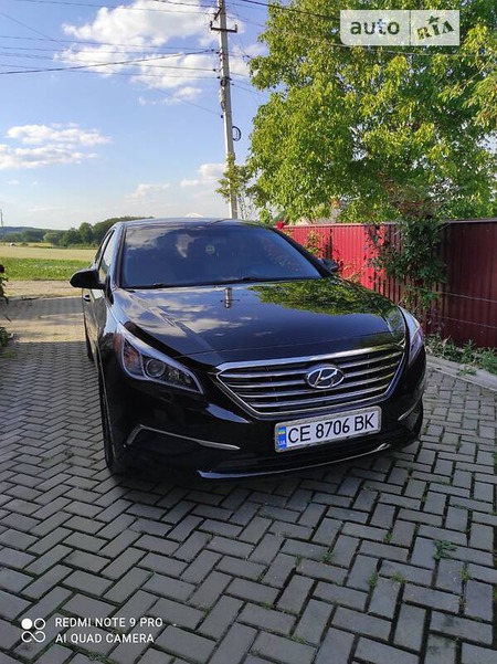 Hyundai Sonata 2015  випуску Чернівці з двигуном 2.4 л бензин седан автомат за 11500 долл. 