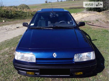 Renault 21 1990  випуску Тернопіль з двигуном 1.7 л бензин хэтчбек механіка за 650 долл. 
