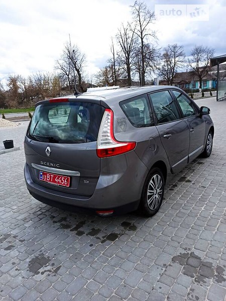 Renault Scenic 2012  випуску Хмельницький з двигуном 1.4 л бензин мінівен механіка за 8000 долл. 