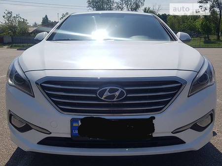 Hyundai Sonata 2016  випуску Дніпро з двигуном 2 л газ седан автомат за 14500 долл. 