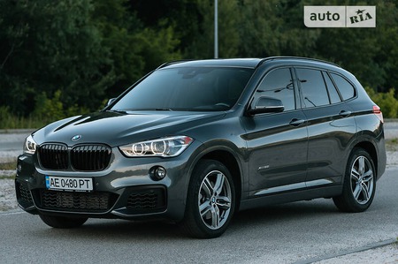 BMW X1 2016  випуску Дніпро з двигуном 0 л бензин позашляховик автомат за 28000 долл. 