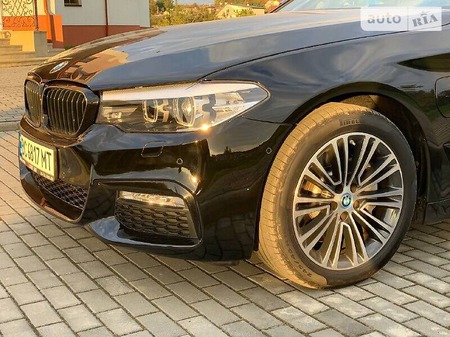 BMW 530 2019  випуску Львів з двигуном 2 л гібрид седан автомат за 43500 долл. 