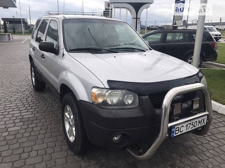 Ford Escape 2006  випуску Львів з двигуном 0 л  позашляховик автомат за 6800 долл. 