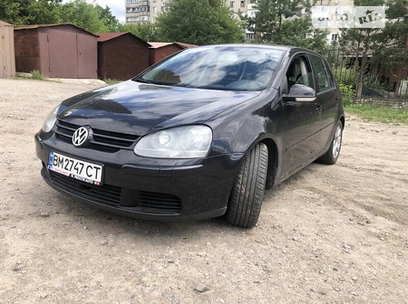 Volkswagen Golf 2004  випуску Суми з двигуном 1.6 л бензин хэтчбек механіка за 4700 долл. 