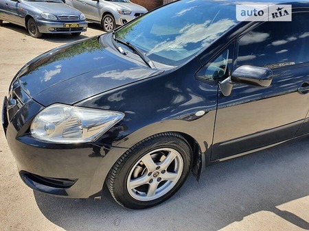 Toyota Auris 2007  випуску Кропивницький з двигуном 1.6 л бензин хэтчбек  за 6500 долл. 