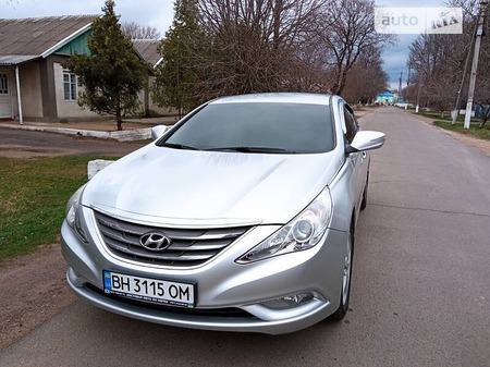 Hyundai Sonata 2012  випуску Одеса з двигуном 2 л газ седан автомат за 7100 долл. 