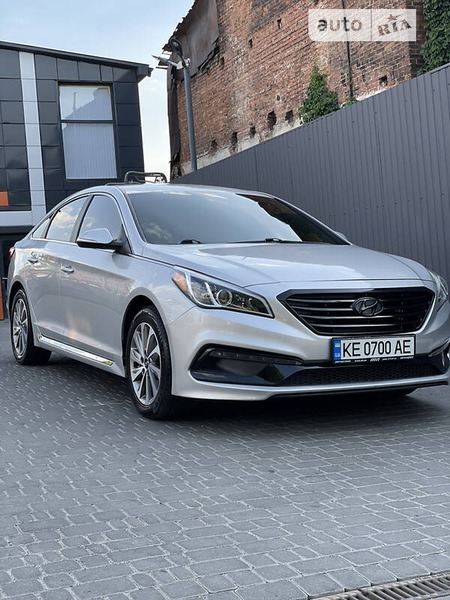 Hyundai Sonata 2014  випуску Дніпро з двигуном 2.4 л бензин седан автомат за 11500 долл. 