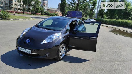 Nissan Leaf 2017  випуску Харків з двигуном 0 л електро хэтчбек  за 11500 долл. 