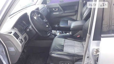 Mitsubishi Pajero 2005  випуску Суми з двигуном 3.5 л  позашляховик автомат за 7300 долл. 