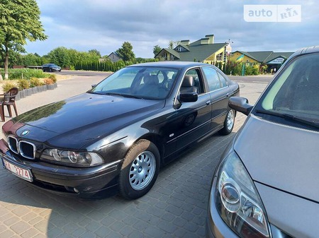 BMW 520 2001  випуску Львів з двигуном 2.2 л бензин седан автомат за 5500 долл. 