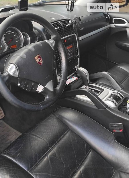 Porsche Cayenne 2004  випуску Житомир з двигуном 4.5 л бензин позашляховик автомат за 10299 долл. 