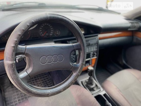 Audi 100 1992  випуску Тернопіль з двигуном 2 л  седан механіка за 3600 долл. 