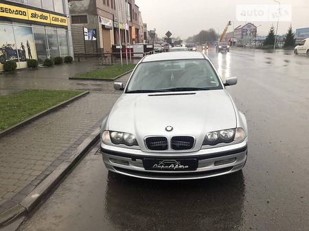 BMW 318 2000  випуску Ужгород з двигуном 1.9 л бензин седан механіка за 5250 долл. 