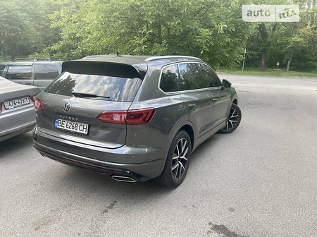 Volkswagen Touareg 2020  випуску Київ з двигуном 3 л дизель універсал автомат за 65000 долл. 