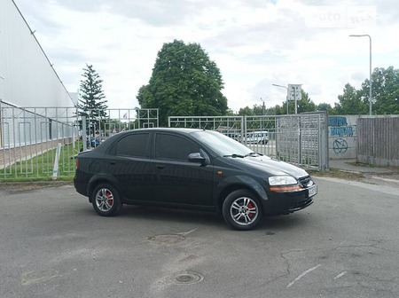 Chevrolet Aveo 2006  випуску Чернігів з двигуном 1.5 л  седан механіка за 3000 долл. 