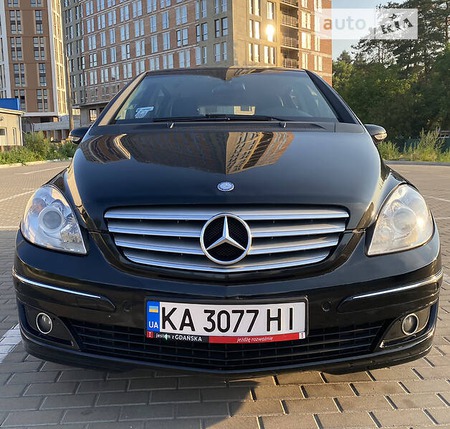 Mercedes-Benz B 180 2008  випуску Київ з двигуном 2 л дизель мінівен автомат за 7999 долл. 