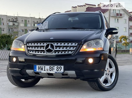 Mercedes-Benz ML 320 2007  випуску Львів з двигуном 3 л дизель позашляховик автомат за 11800 долл. 