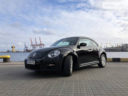 Volkswagen Beetle 2015  випуску Одеса з двигуном 1.8 л бензин купе автомат за 12400 долл. 